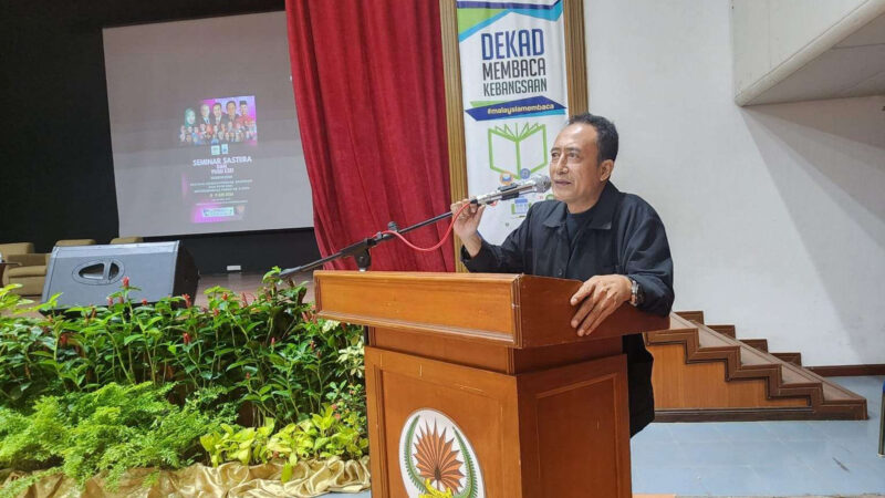 Penyair Kawakan, Agus R. Sarjono saat menghadiri Festival Puisi Esai ASEAN ke-3, di Sabah, Malaysia. Festival ini diselenggarakan pada 5-9 Juni 2024. Foto: Istimewa