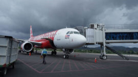  Penerbangan perdana AirAsia dari Kuala Lumpur ke Labuan Bajo membuka peluang baru bagi konektivitas internasional dan pariwisata. Foto: Tajukflores.com/Istimewa