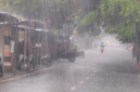 BMKG mengeluarkan imbauan waspada hujan lebat  di Indonesia. Foto: Ilustrasi