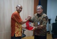 Direktur Destinasi Pariwisata BPOLBF Konstant M. Nandus (kiri) dan Direktur Utama Pusat Pengelolaan Kawasan Kemayoran (PPK Kemayoran), Medi Kristanto. Foto: Tajukflores.com/BPOLBF