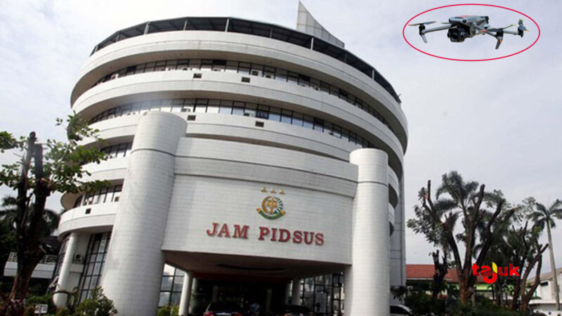 Kejaksaan Agung tembak jatuh drone liar yang terbang di sekitar konstruksi pembangunan Gedung Jampdisus. Foto ilustrasi: Tajukflores.com