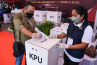 KPU merekrut sebanyak 5,7 juta kelompok penyelenggara pemungutan suara (KPPS) untuk Pemilu 2024. 