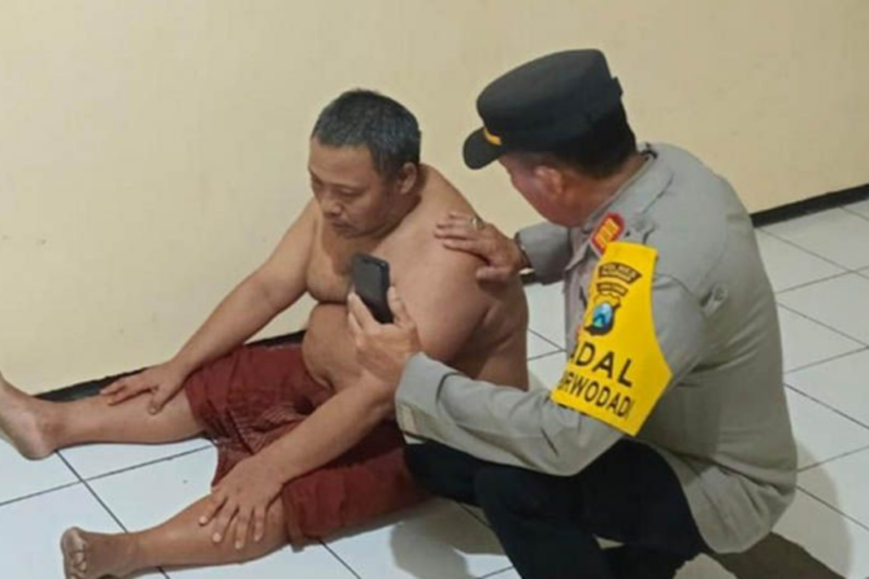 Khoiri, warga Desa Parerejo, Purwodadi, Kabupaten Pasuruan diduga membunuh menantunya yang sedang hamil tua lantaran tolak hubungan badan. (Tajukflores.com)