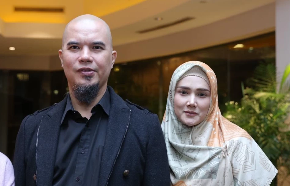 Mulan Jameela Akui Ahmad Dhani Lebih Tampan Sekarang Setelah Melihat Foto Ini