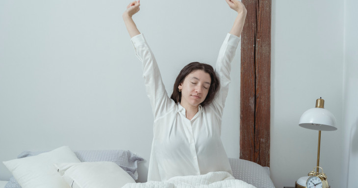 Setelah Bangun Tidur Praktik 5 Gerakan Peregangan untuk Fleksibilitas Tubuh