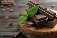Meskipun cokelat bukan penyebab utama jerawat dan kenaikan berat badan, konsumsi berlebihan tetap perlu dihindari. Foto: Traveloka