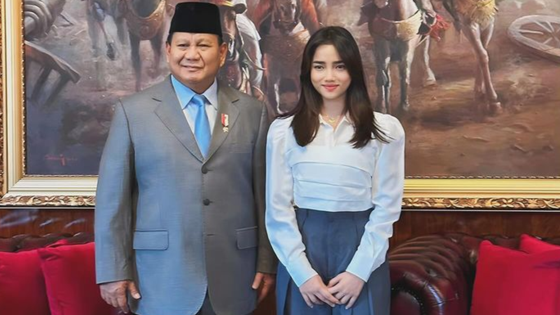 Dibilang Artis Tanpa Prestasi, Fuji Pamerkan Saat Makan Siang Bersama Prabowo Subianto