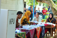 KPU merekrut sebanyak 5,7 juta kelompok penyelenggara pemungutan suara (KPPS) untuk Pemilu 2024. 
