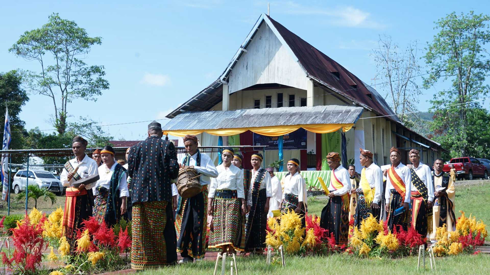 Napak Tilas 100 Tahun Gereja Tua Rekas, Saksi Sejarah Spiritual Katolik Manggarai Barat