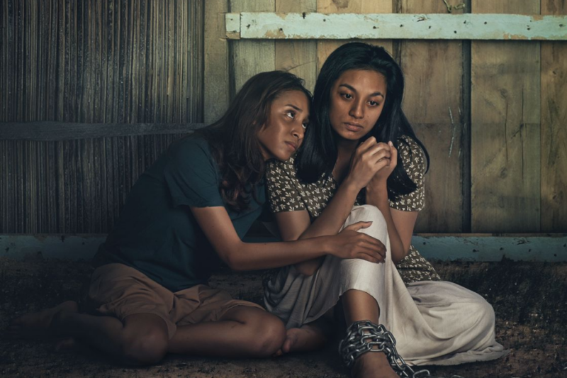 Film Women from Rote Island mengisahkan tentang perjuangan seorang janda bernama Orpa, beserta kedua anak perempuannya, Martha dan Bertha, dalam menghadapi diskriminasi dan tradisi di tengah-tengah upaya mereka mencari keadilan setelah mengalami kekerasan seksual. Foto: Istimewa
