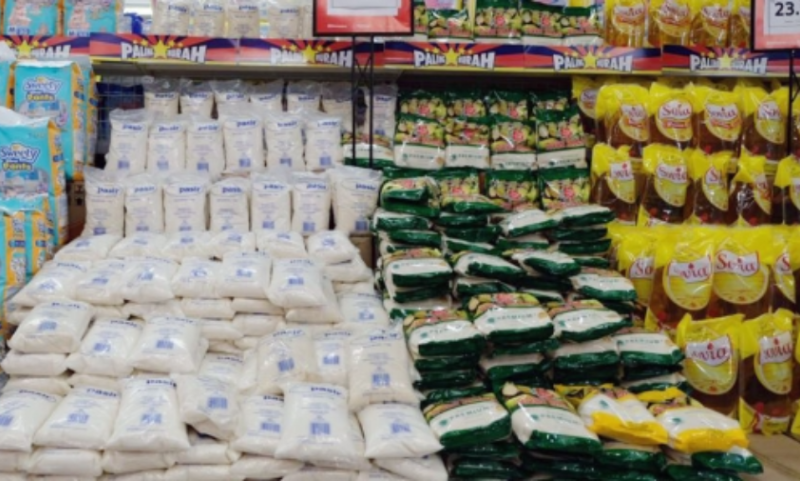 Pantauan beras di pasar ritel modern di Kota Kupang, NTT. Foto ilustrasi: Kemendag