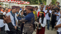 Mario-Richard Resmi Daftar sebagai Calon Bupati-Wakil Bupati di KPU Manggarai Barat