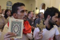 Saat ini, Gereja Katolik Kaldea (Kasdim) adalah kelompok terbesar di antara komunitas Kristen Irak, meskipun jumlah mereka terus menurun. Foto: The Daily Beast
