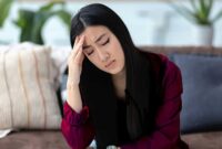 Perempuan memiliki peluang tiga hingga empat kali lebih tinggi untuk menderita migrain dibandingkan laki-laki. Foto ilustrasi