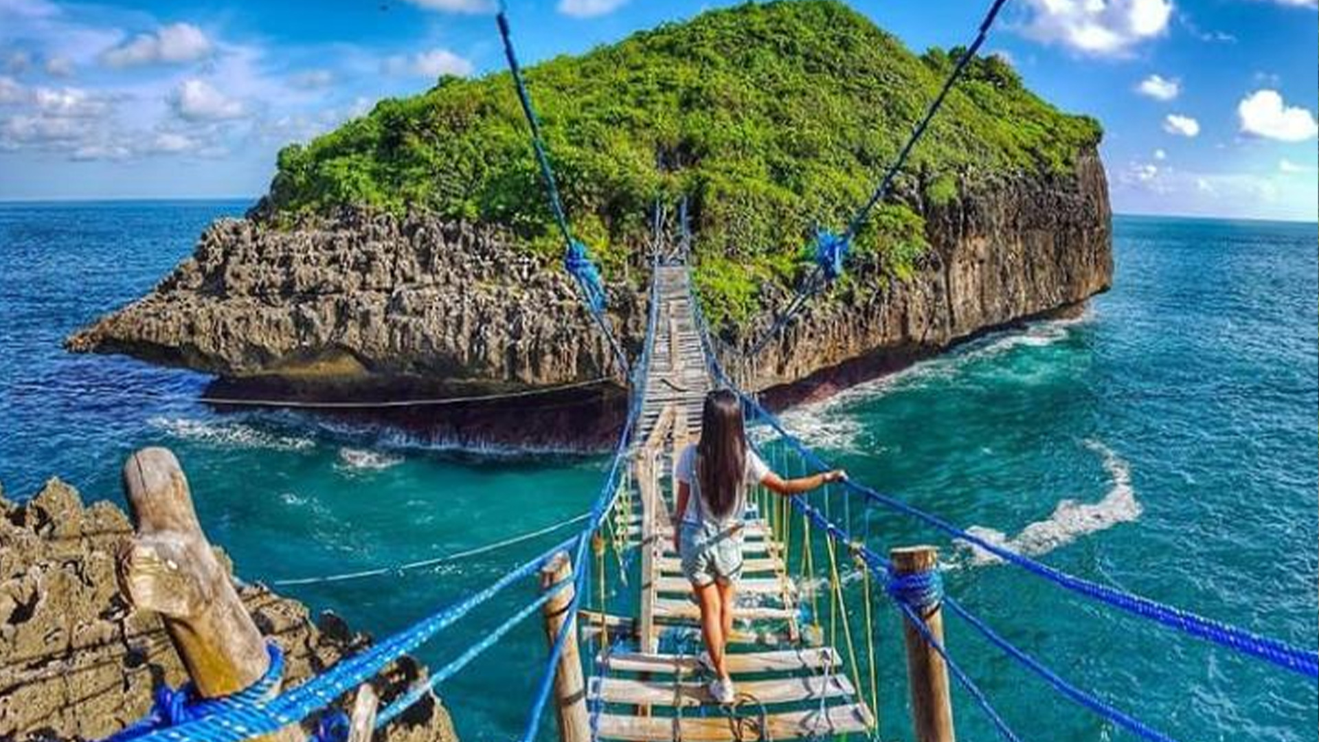 17 Destinasi Wisata Populer di Pulau Flores Menurut Rating Google Maps dan Google Review